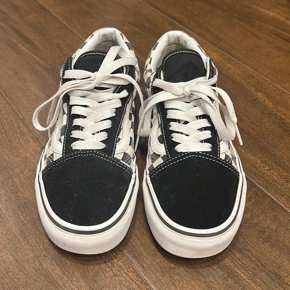 Checkered Old Skool Vans women’s size 8